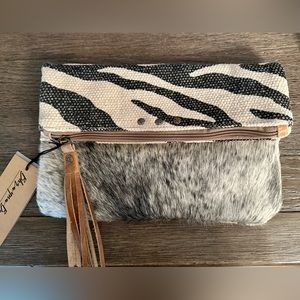 NWT Genuine Leather Zip clutch